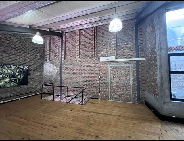 200M² OFFICE TO LET IN WOODSTOCK